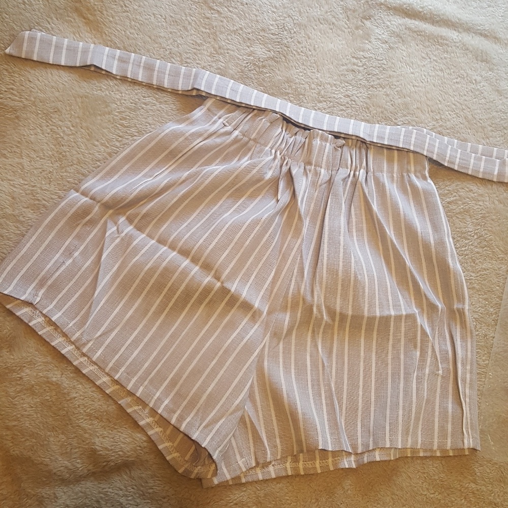Tie waist shorts SOLD
